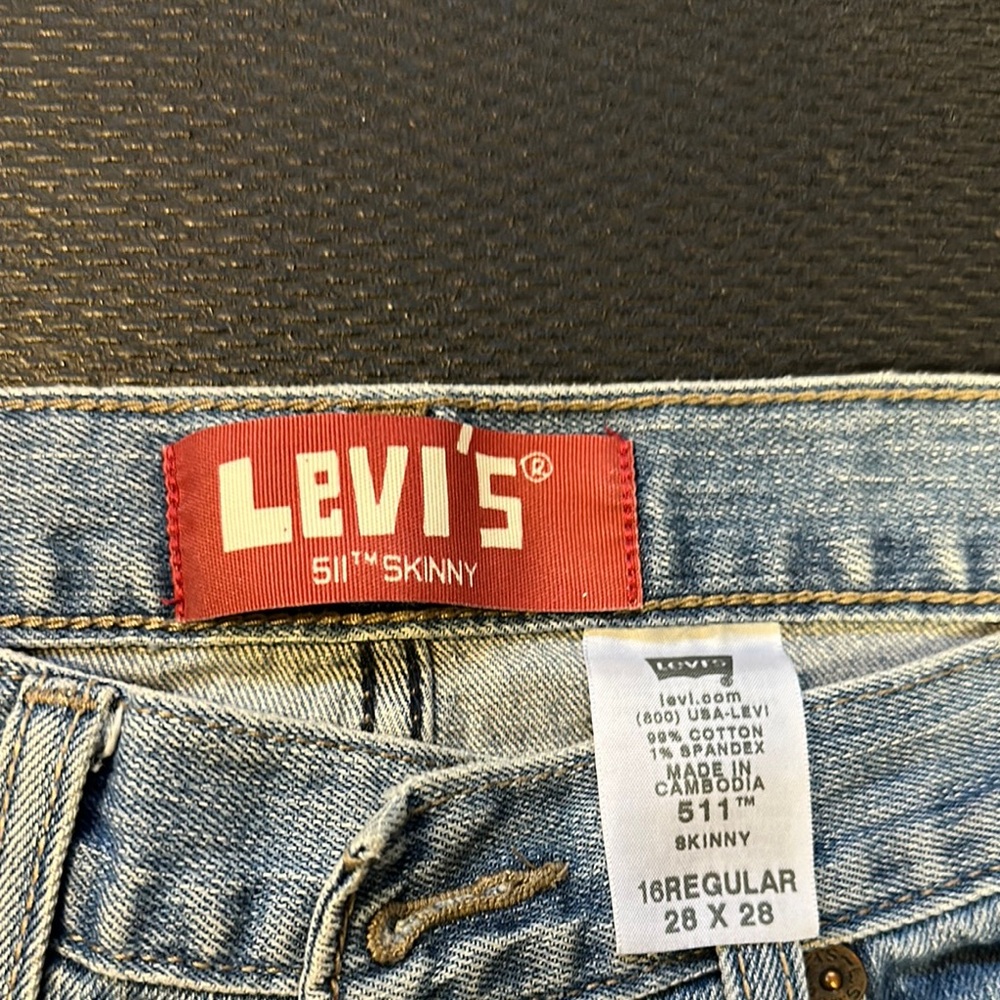 Levi's Men's Blue Jeans - Picture 2 of 9